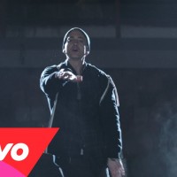 Video: Eminem | Guts over fear ft. Sia