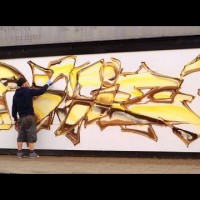 Graffiti: Mr Shiz | Gold graffiti piece